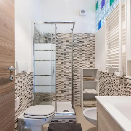 Apartman Guesthost - Su Niu Flat With Balcony Quartu SantʼElena