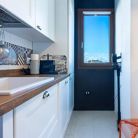 Guesthost - Su Niu Flat With Balcony * Quartu SantʼElena