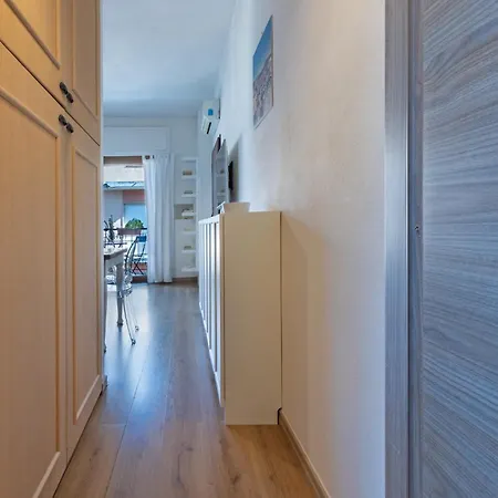 Apartman Guesthost - Su Niu Flat With Balcony Quartu SantʼElena