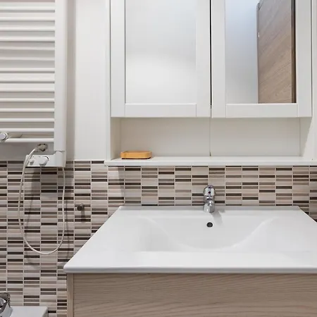 Guesthost - Su Niu Flat With Balcony Apartment *
